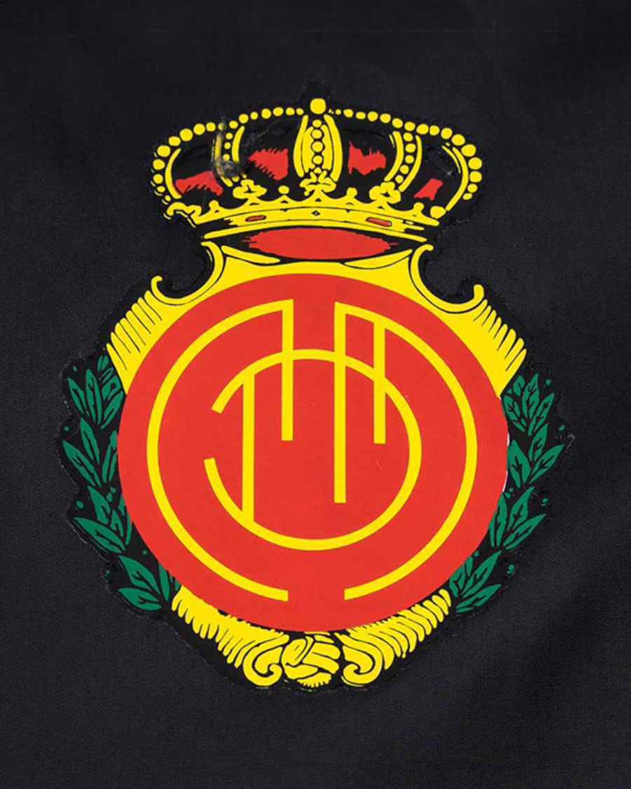 Chaquetón con Capucha Paseo Corta Negro Niño - Image 7