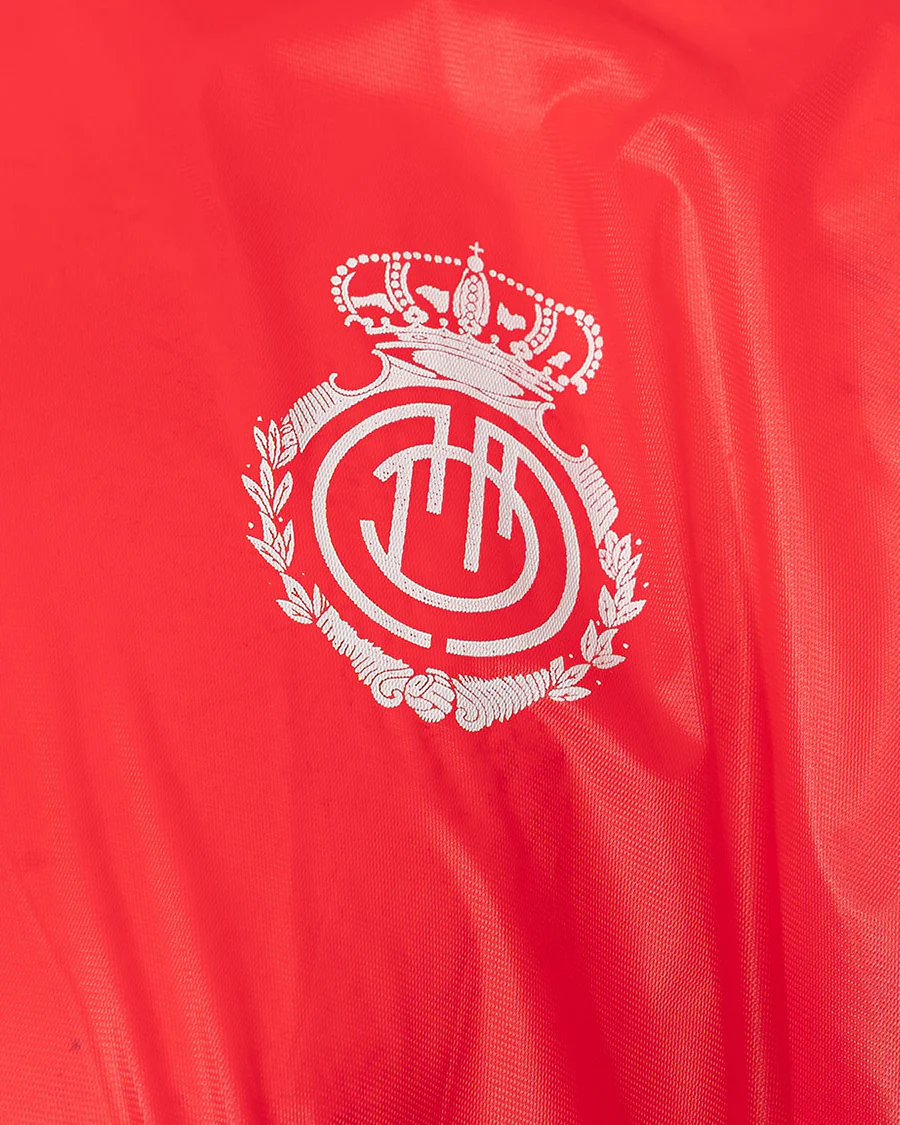 Poncho Lluvia Rojo - Image 3